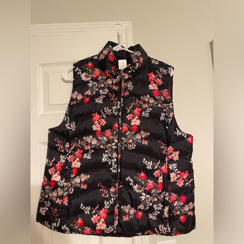 LOFT Women's Puffer Vest